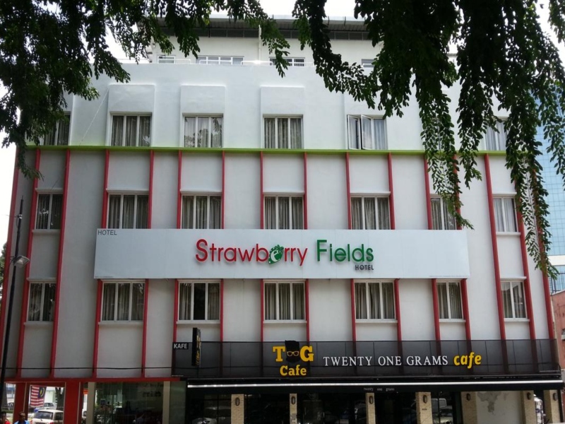 hotel strawberry fields